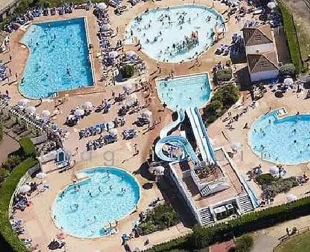Proche Des Sables D'olonne Calme Pour 4 Personnes Situe Face Au Golf De Bourgenay A St Hilaire * Talmont-Saint-Hilaire